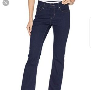 Levi low cut bootcut Jean 545 dark